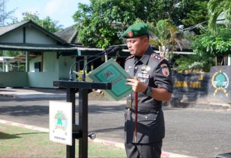 Kodim 0801/Pacitan menggelar upacara yang berlangsung di Makodim Jl. Letjen Suprapto No. 42 Pacitan. Bertindak sebagai Irup Dandim 0801/Pacitan Letkol Inf Roliyanto S.I.P., M.S.I., bacakan amanat Kasad Jenderal TNI Maruli Simanjuntak, M. Sc., secara tertulis, Jumat (15/12/2023)