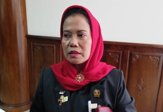 Juru bicara Komisi E DPRD Jatim, Sri Untari 