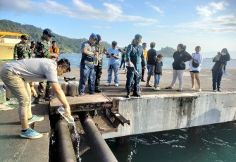 Pemusnahan barang bukti cap tikus