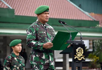 Wakil Gubernur Akmil, Brigjen TNI Sapto Widhi Nugroho bertindak sebagai inspektur upacara