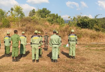 Babinsa Koramil 14/Dagangan Berikan Pelatihan PBB