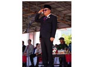 Wali Kota Bitung Maurits Mantiri saat memimpin upacara peringatan hari sumpah pemuda