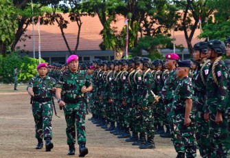 Komandan Kodiklatal Letjen TNI (Mar) Nur Alamsyah Buka Pendidikan Pertama 557 Tamtama TNl AL