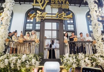 Peresmian Devya Aesthetic Dental and Implant Center