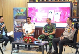 Wali Kota Bitung Maurits Mantiri bersama Dandim 1310/Bitung, Letkol Arm Yoki Efriandi Gumay, M.Han dan Kapolres Bitung AKBP Tommy Bambang Souissa SIK saat menjadi Narasumber