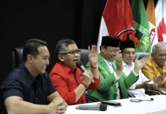 Hasto usai rapat TPN Ganjar Pranomo bersama Ketua Umum Parpol Pendukung di Gedung High End, Kebon Sirih, Jakarta, Rabu (13/9/2023).