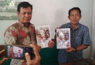 Ketua dan Bendahara DPD HPDKI Jawa Tengah, Rony Avianto dan Martono, saat jumpa pers di Karanganyar, Selasa (29/8/2023) siang.