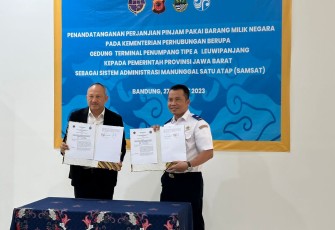 Kemenhub-Pemprov Jabar saat Teken Perjanjian Pinjam Pakai