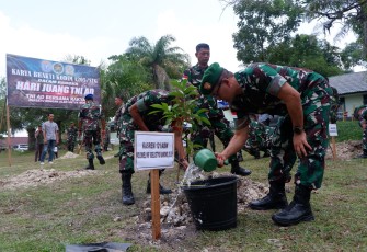 Kasrem 121/Abw Kolonel Inf Soelistyo Bawono, S.I.P Lakukan Penanaman Pohon 