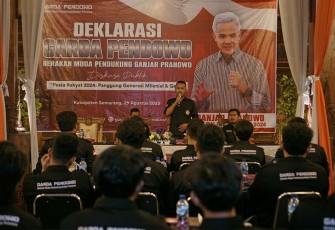 Gerakan Muda Pendukung Ganjar Pranowo (Garda Pendowo) saat menggelar deklarasi di Semarang, Jawa Tengah pada Selasa (29/8/2023) malam. Foto : Istimewa