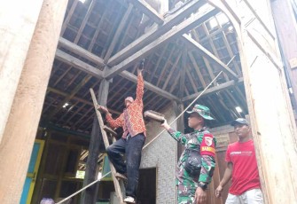 Bantu rehab rumah warga binaan 