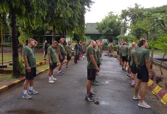 Olahraga bersama prajurit Kodim 0801/Pacitan 
