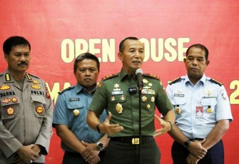 Pangdam Hasanuddin Mayjen TNI Dr. Totok Imam Santoso saat memberikan sambutan 