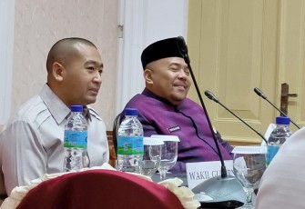 Wakil Gubernur Sumatra Barat, Audy Joinaldy didampingi Sekdaprov Sumbar, Hansastri menggelar FGD bersama jajaran Forkopimda dan BPS Sumbar.