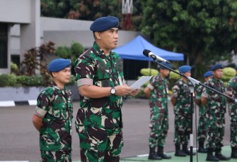 Pangkoopsud I Marsda TNI Bambang Gunarto saat membacakan amanat Kasau