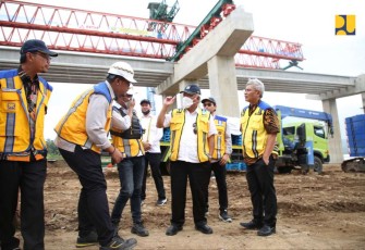 Menteri Basuki saat tinjau pembangunan Jalan Tol Cisumdawu Seksi 4-5