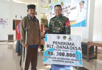 Pencairan BLT warga desa binaan 