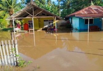 Rumah warga terendam banjir di Kabupaten Pohuwato