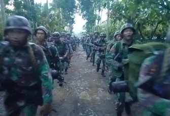 Long march siswa Diktaifib TNI AL