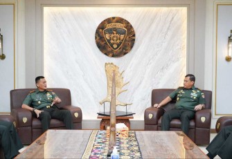 Pangdam IX Udayana Mayjen TNI Sonny Aprianto saat memaparkan program unggulan 