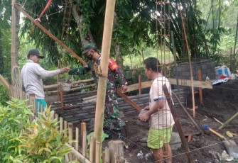 Gotong royong rehab rumah warga binaan 