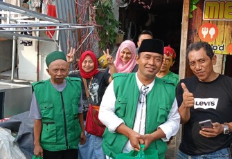 Tim Nusa Bangsa Indonesia Bagikan 100 Paket Sembako 