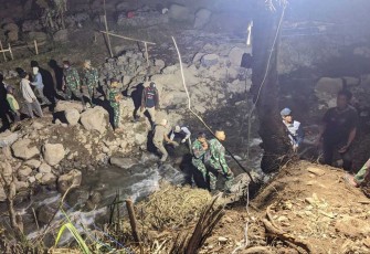 Kejar target pembangunan jembatan TMMD Kodim Madiun
