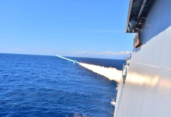 Rudal SSM Exocet MM40 Block 3 unjuk kebolehan dalam Latgab TNI 2023 di perairan laut Jawa, Senin (31/7)