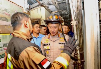 Kapolrestabes Bandung Kombes Pol Budi Sartono langsung ke lokasi kebakaran, Jum'at (4/8)