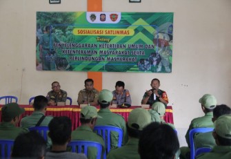 Sosialisasi Satlinmas di lokasi TMMD ke 117 Kodim 0803/Madiun, Senin (7/8)