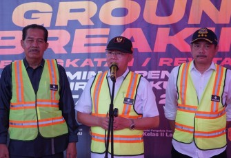 Ditjen Hubdat Hendro Sugianto saat memberikan sambutan dalam acara Groundbreaking Terminal Tipe A Air Sebakul di Kota Bengkulu, Selasa (8/8)
