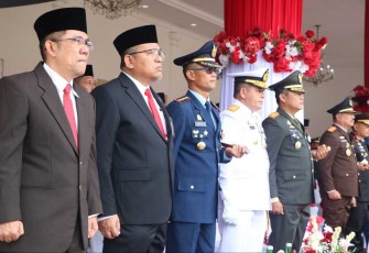 Danlanud Sutan Sjahrir Kolonel Nav Saeful Rakhmat saat upacara HUT Kemerdekaan RI di Istana Gubernur Sumbar, Kamis (17/8)
