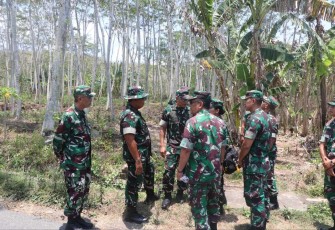 Pangdam V Brawijaya Mayjen TNI Farid Makruf Tinjau Daerah Latihan Kaligentong Kabupaten Tulungagung, Senin (9/10)