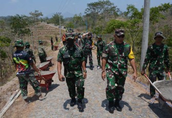 Tim Wasev TNI AD Tinjau Pelaksanaan TMMD ke 118 Kodim 0804/Magetan, Selasa (10/10)