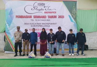 Forum Panggilan Jiwa Berbagi 100 Paket Sembako untuk Masyarakat Desa Kuala Raya 
