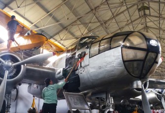Pencucian Pesawat B-25 Mitchell di Muspusdirla Yogyakarta, Senin (23/10)