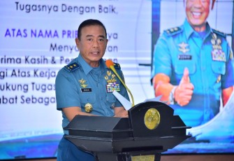 Laksma TNI Denih Hendrata