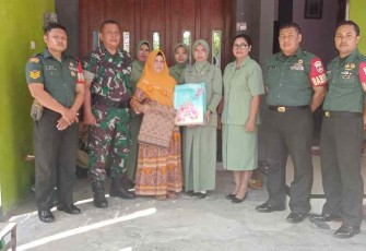 Anjangsana anggota Koramil 0718-01/Pati dalam rangka HUT TNI 