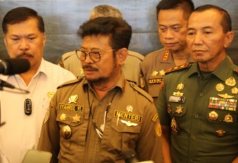 Mentan SYL saat konferensi pers di hotel Claro Makassar, Selasa (7/3)