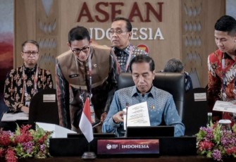 Presiden RI Joko Widodo (Jokowi) memimpin Konferensi Tingkat Tinggi (KTT) Ke-15 Indonesia-Malaysia-Thailand Growth Triangle (IMT-GT), Kamis (11/05/2023), di Hotel Meruorah, Labuan Bajo