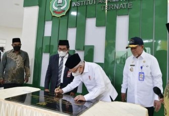 Wapres RI KH Ma'ruf Amin saat meresmikan gedung IAIN Ternate di Provinsi Maluku Utara 