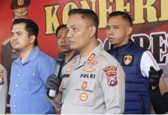 Kapolres Tuban AKBP Suryono saat memberikan keterangan pers 
