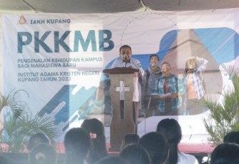 Rektor IAIN Kupang Harun Y Natonis saat Pembukaan PKKMB IAKN Kupang