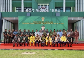 Foto bersama Tim Wasev Mabesad, Senin (2/10)