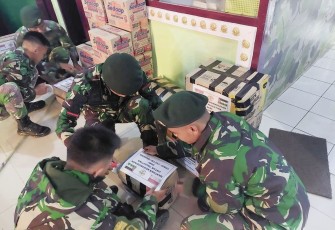 Aksi peduli kemanusiaan prajurit Yonif PR 330/Tri Dharma 