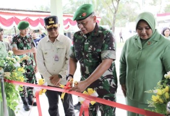 Danrem 121/Abw Brigjen TNI Luqman Arief saat peresmian Koramil