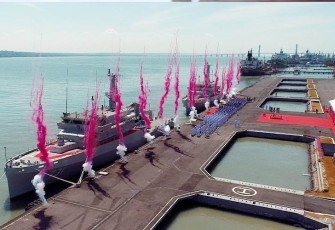 Kepala Staf Angkatan Laut (Kasal) Laksamana TNI Muhammad Ali meresmikan dua KRI terbaru masuk ke jajaran Armada TNI AL, Senin (14/08) di Koarmada II, Surabaya.     