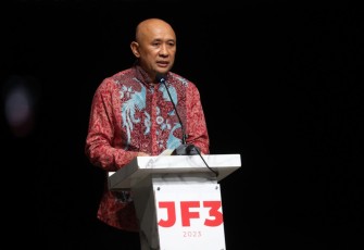 MenKopUKM Teten Masduki pada acara Jakarta Fashion and Food Festival (JF3) 2023 di Jakarta, Jumat malam (21/7).