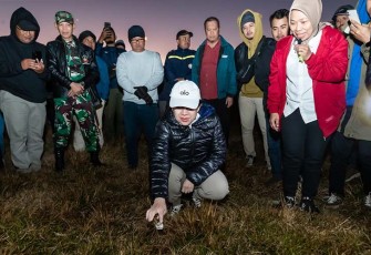 Ketua DPR RI Puan Maharani saat berkunjung ke kawasan Dieng, Wonosobo, Jawa Tengah, Minggu (27/8/2023) pagi. 