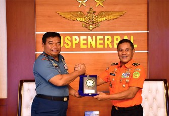 Danpuspenerbal saat terima Kunjungan Kerja Dirbinga Basarnas